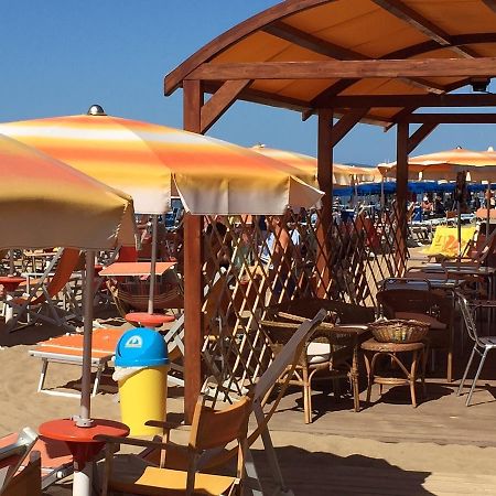 Hotel Lido Follonica Bagian luar foto